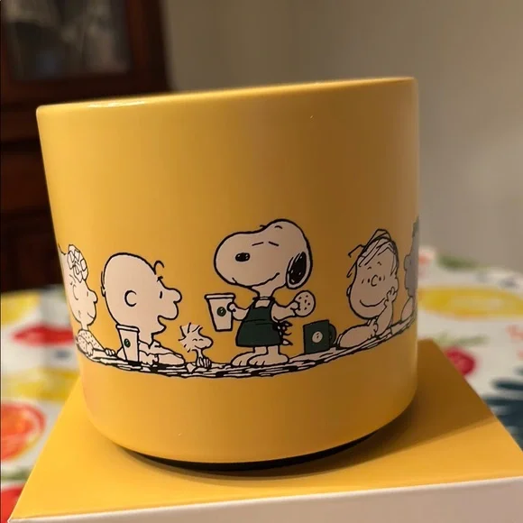 Starbucks Peanuts Snoopy 2025 Friendship Ceramic Coffee Tea Mug 14 oz NIB
